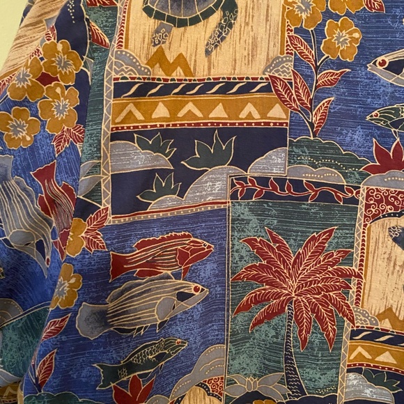 Beautiful mens button down. - Picture 2 of 4